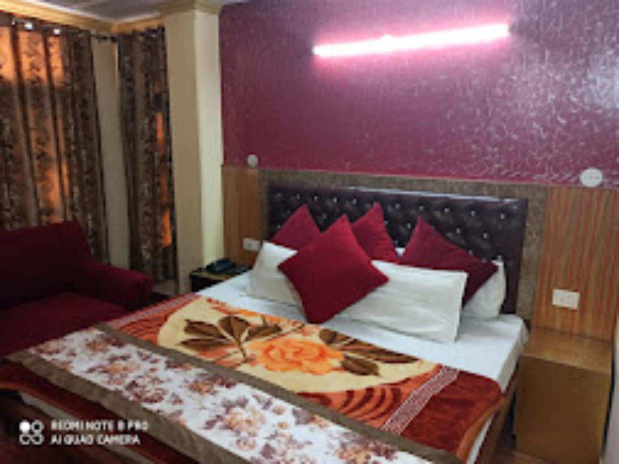 Hotel King Palace - Nature-Valley-Luxury-Room - Prime Location With Parking Facilities Shimla Buitenkant foto